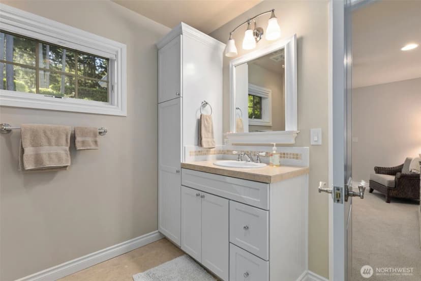 Property photo for 3696 Lavender Lane Ne, Bainbridge Island photo 32