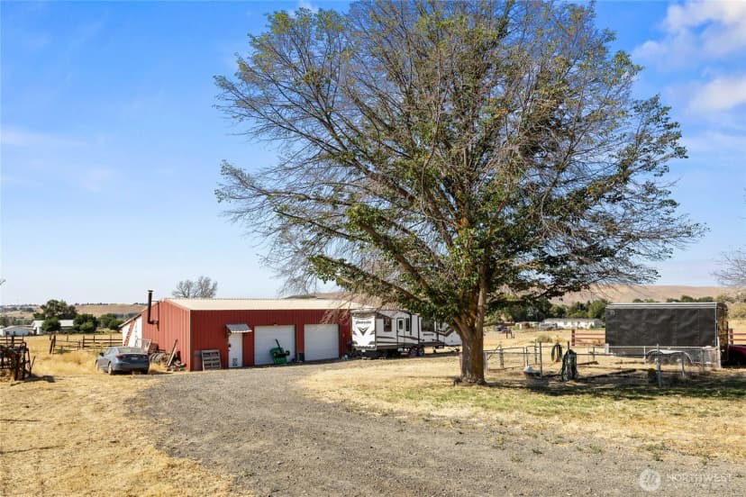 Property photo for 10 Birdsdale Road, Selah photo 18
