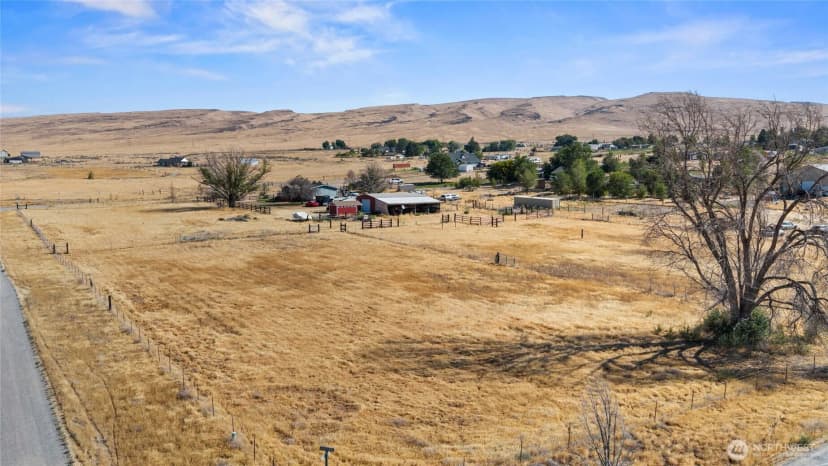 Property photo for 10 Birdsdale Road, Selah photo 22