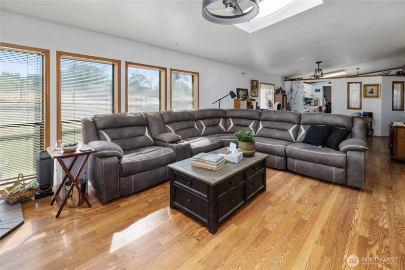 Property photo for 10 Birdsdale Road, Selah photo 11