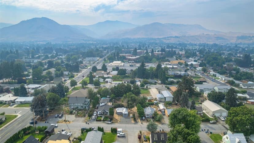 Property photo for 504 Ramona Avenue, Wenatchee photo 24
