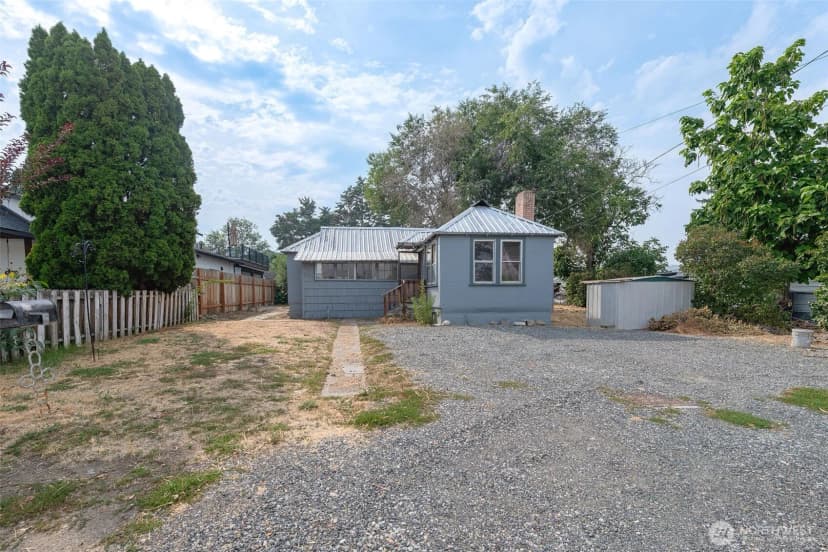 Property photo for 504 Ramona Avenue, Wenatchee photo 3