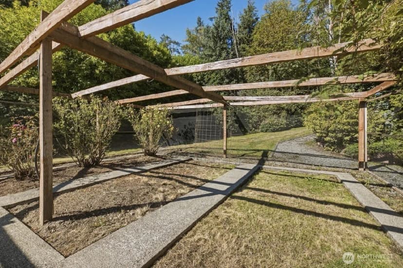Property photo for 312 Antonie Avenue N, Eatonville photo 34