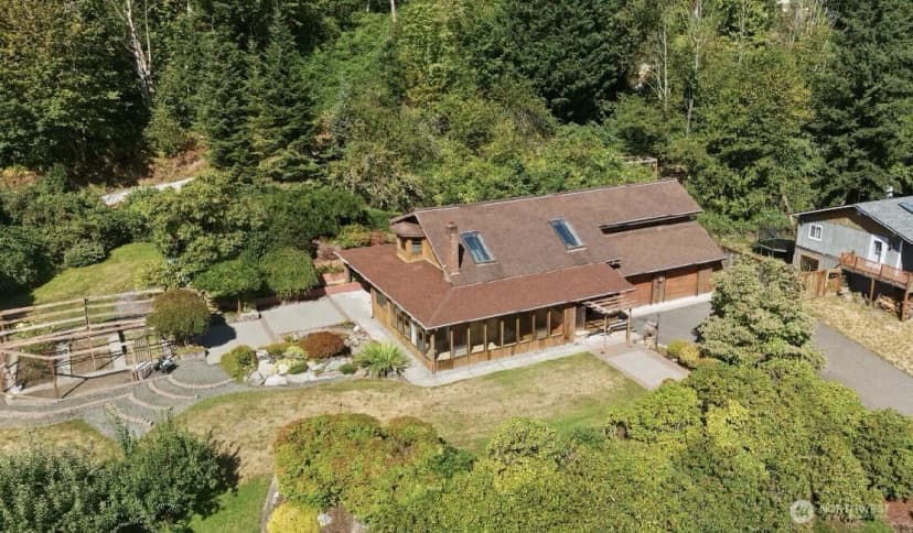 Property photo for 312 Antonie Avenue N, Eatonville photo 37
