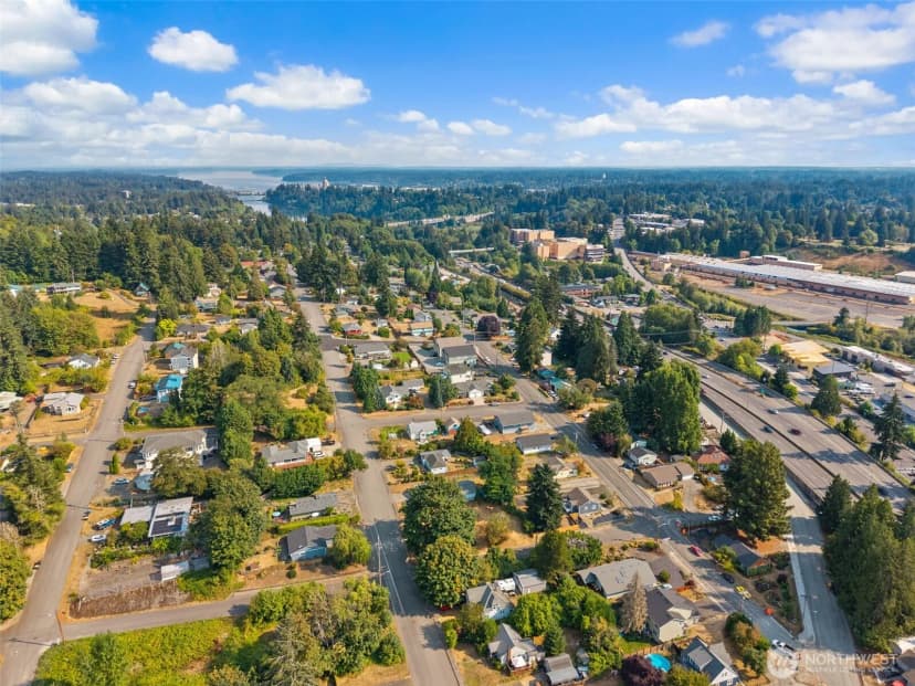 Property photo for 722 S 4th Avenue Sw, Olympia photo 24