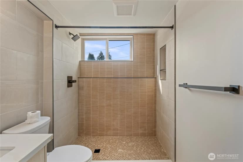 Property photo for 16317 127th Place Se, Renton photo 28