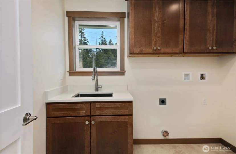 Property photo for 2439 Cambridge Court, Langley photo 34
