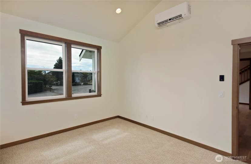 Property photo for 2439 Cambridge Court, Langley photo 16