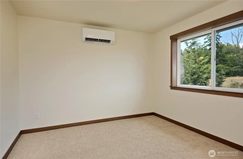 Property photo for 2439 Cambridge Court, Langley photo 31
