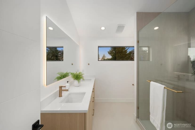 Property photo for 9024 Corliss Avenue N, Seattle photo 14