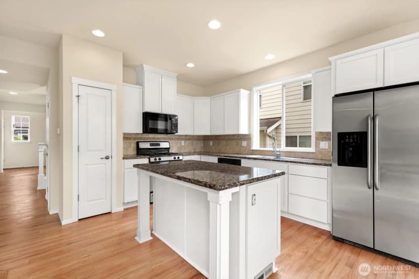 Property photo for 20914 13th Place W, Lynnwood photo 9