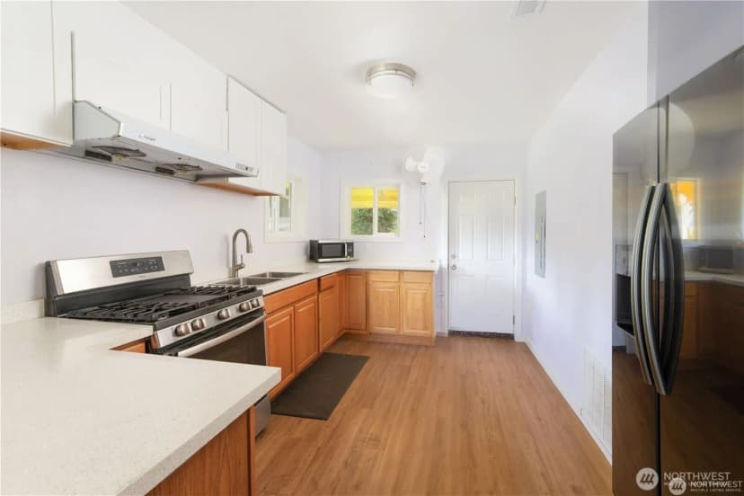 Property photo for 5104 Nw Sammamish Road, Issaquah photo 14