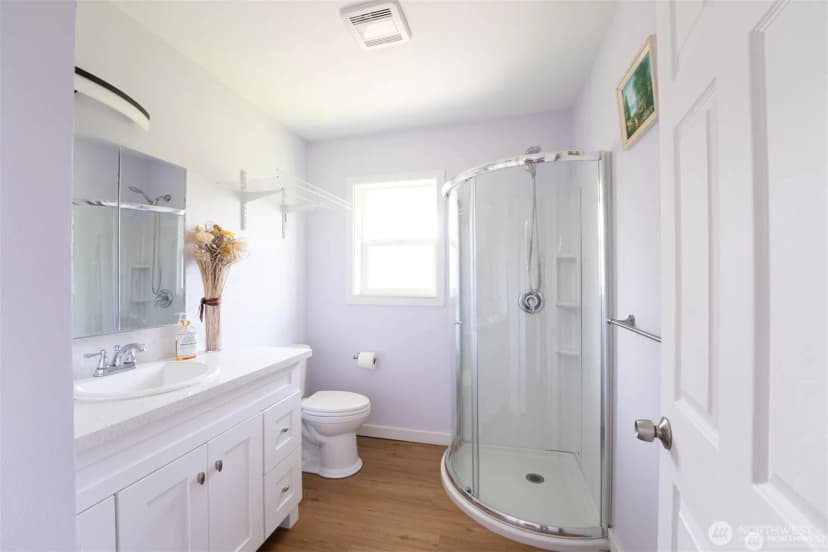 Property photo for 5104 Nw Sammamish Road, Issaquah photo 18