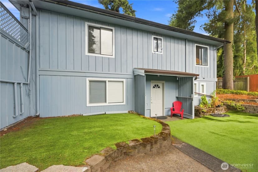 Property photo for 16006 Greenwood Avenue N, Shoreline photo 3