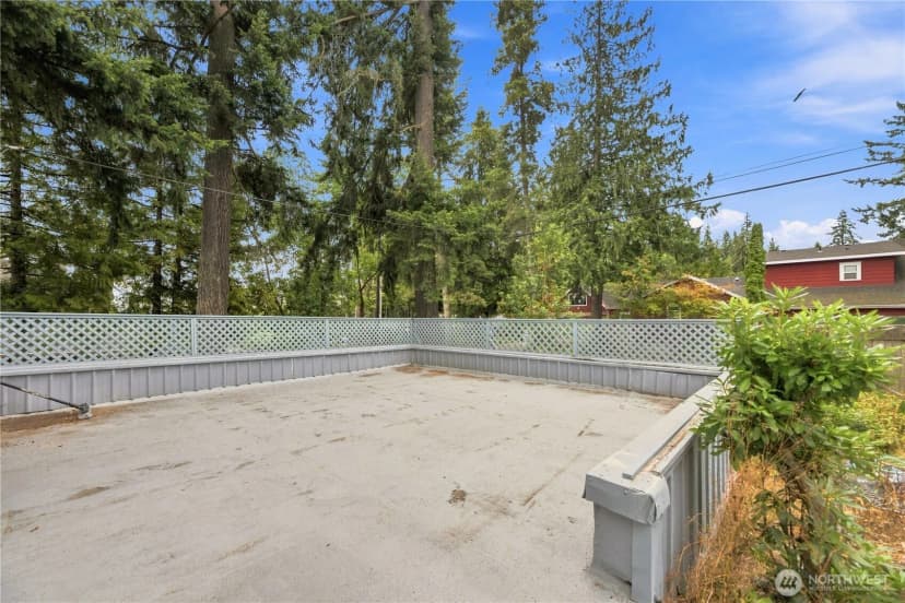 Property photo for 16006 Greenwood Avenue N, Shoreline photo 6