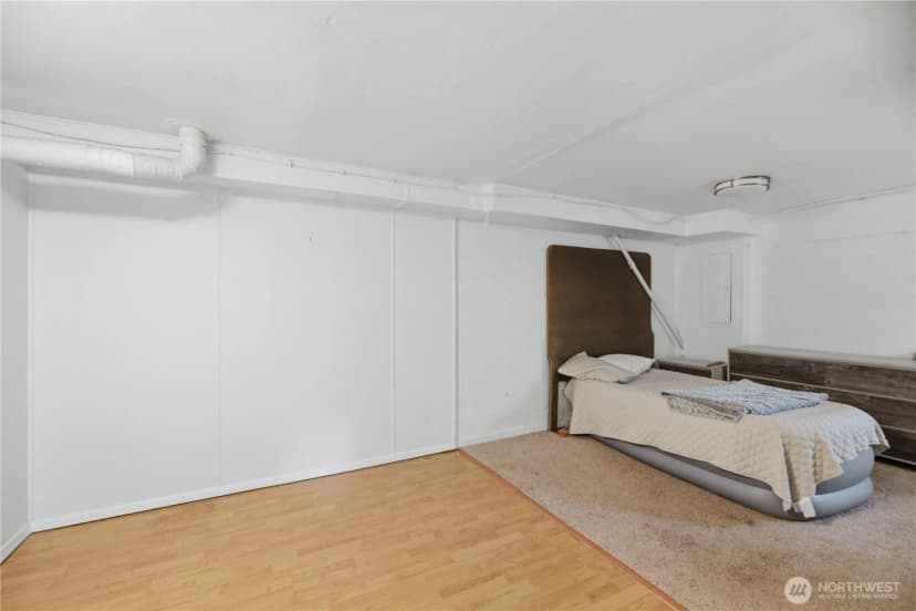 Property photo for 16006 Greenwood Avenue N, Shoreline photo 24