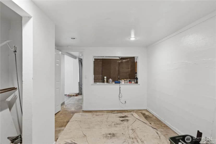 Property photo for 16006 Greenwood Avenue N, Shoreline photo 22