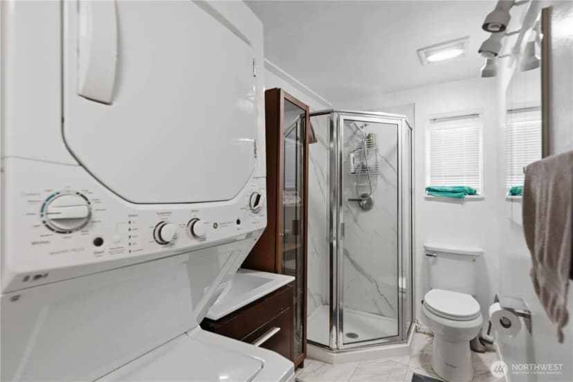 Property photo for 16006 Greenwood Avenue N, Shoreline photo 15