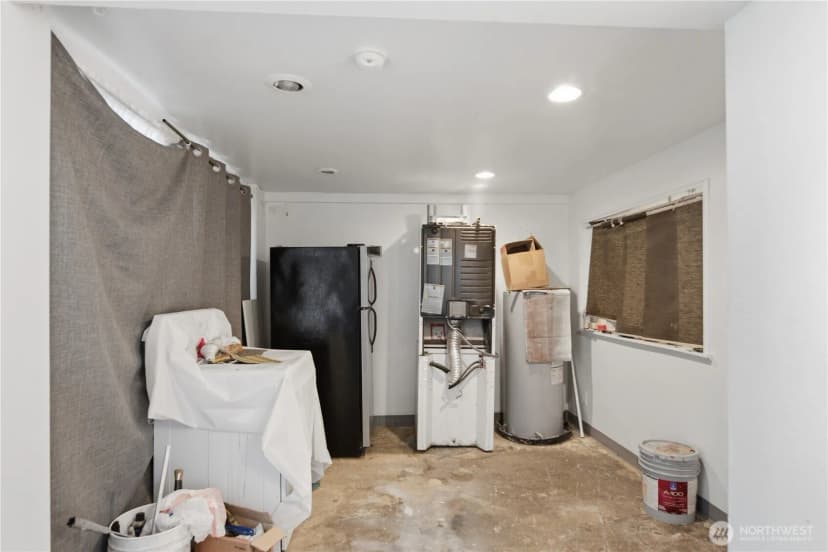 Property photo for 16006 Greenwood Avenue N, Shoreline photo 20