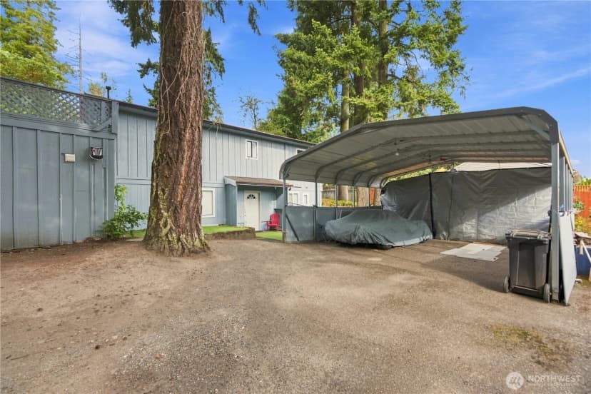 Property photo for 16006 Greenwood Avenue N, Shoreline photo 27