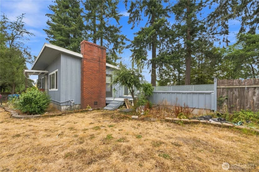 Property photo for 16006 Greenwood Avenue N, Shoreline photo 4