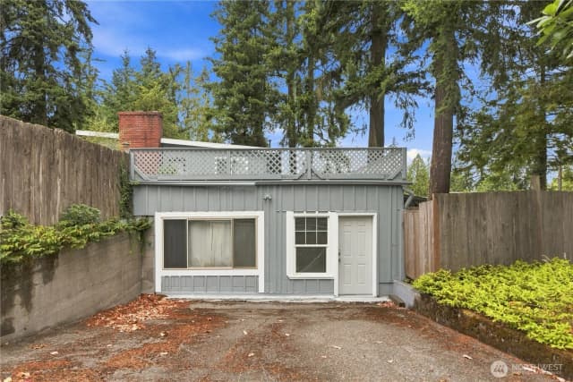 Property photo for 16006 Greenwood Avenue N, Shoreline photo 2