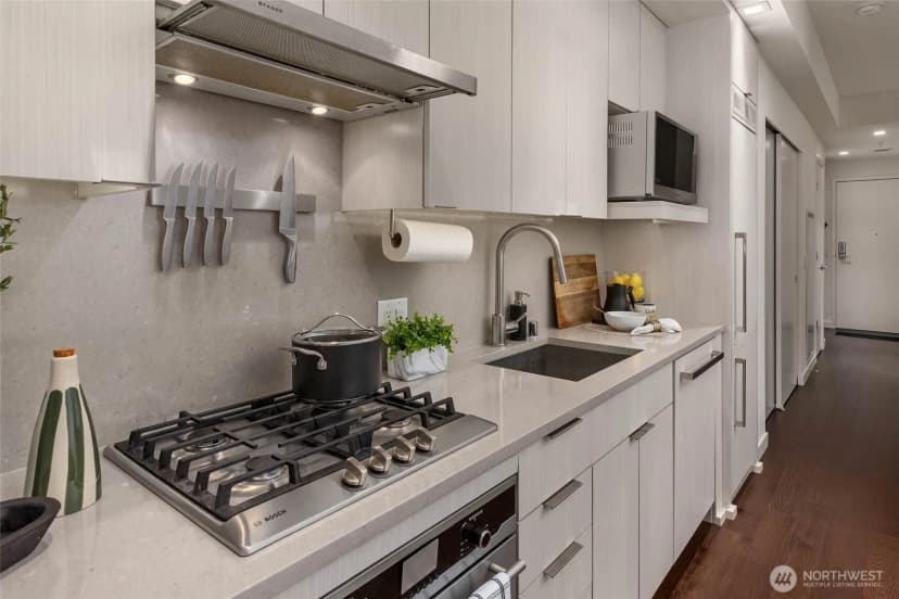 Property photo for 590 1st Avenue S #702, Seattle photo 13