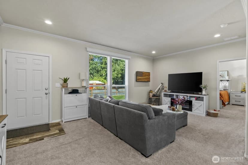 Property photo for 12813 Ridge Cir E, Bonney Lake photo 5