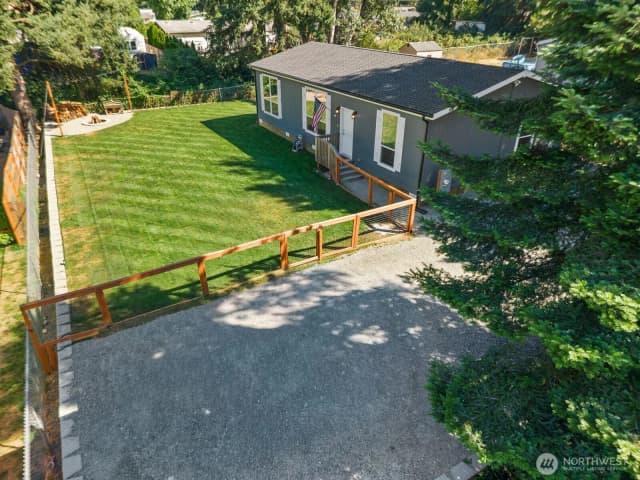 Property photo for 12813 Ridge Cir E, Bonney Lake photo 3