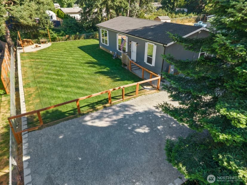 Property photo for 12813 Ridge Cir E, Bonney Lake photo 3