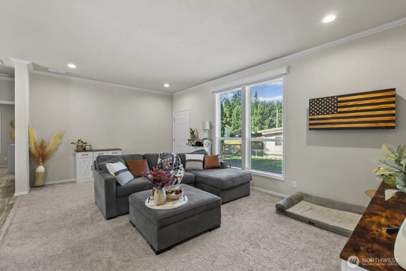 Property photo for 12813 Ridge Cir E, Bonney Lake photo 7