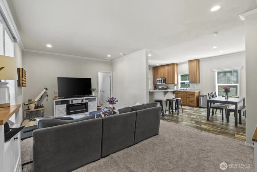 Property photo for 12813 Ridge Cir E, Bonney Lake photo 4