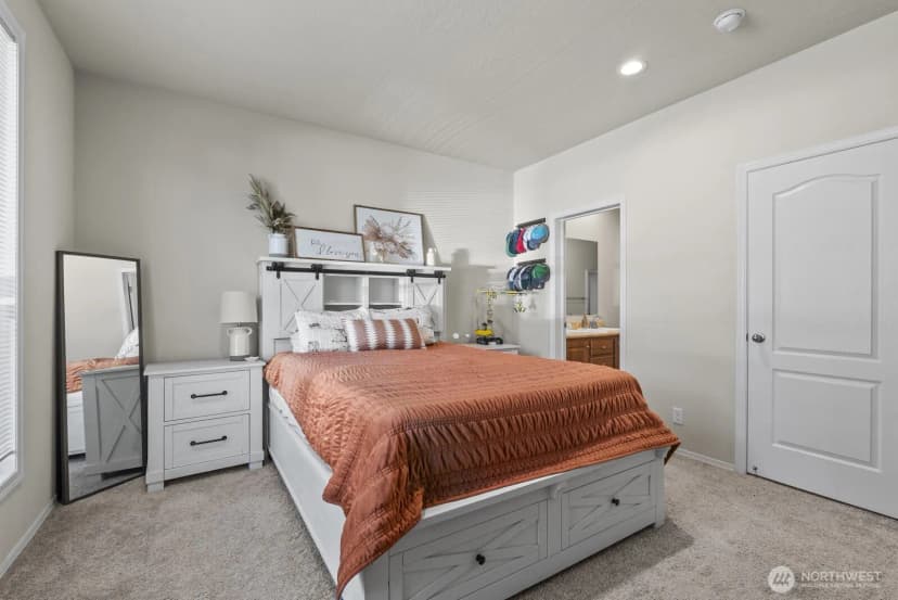 Property photo for 12813 Ridge Cir E, Bonney Lake photo 17
