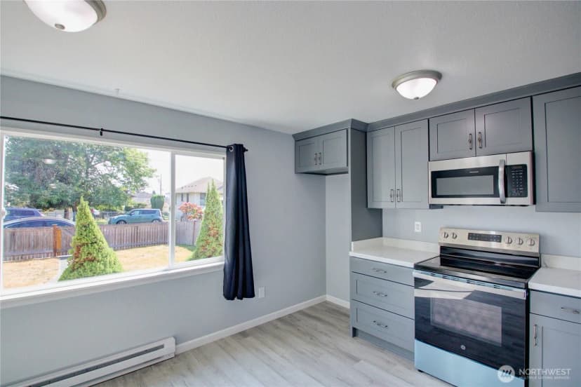 Property photo for 2524 Walnut Street, Everett photo 7