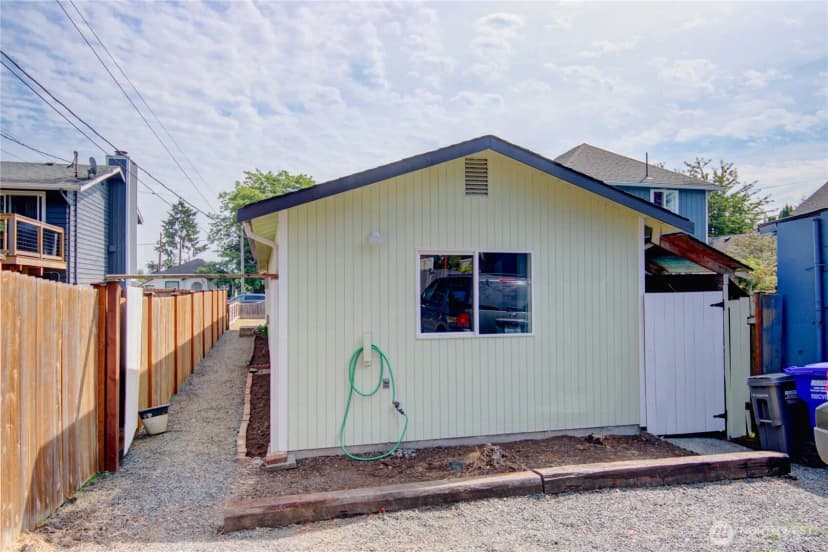 Property photo for 2524 Walnut Street, Everett photo 3