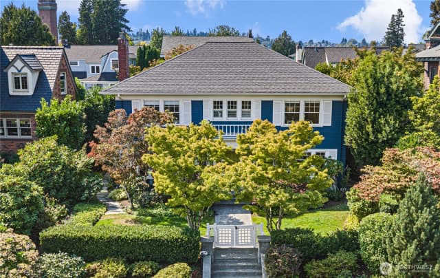 Property photo for 3115 Cascadia Avenue S, Seattle