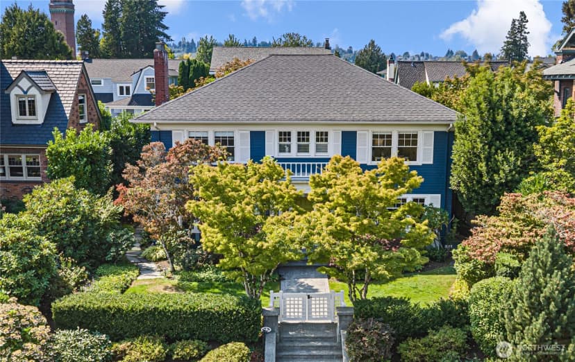 Property photo for 3115 Cascadia Avenue S, Seattle