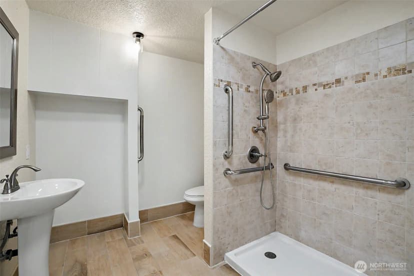 Property photo for 517 E 68th Street, Tacoma photo 30