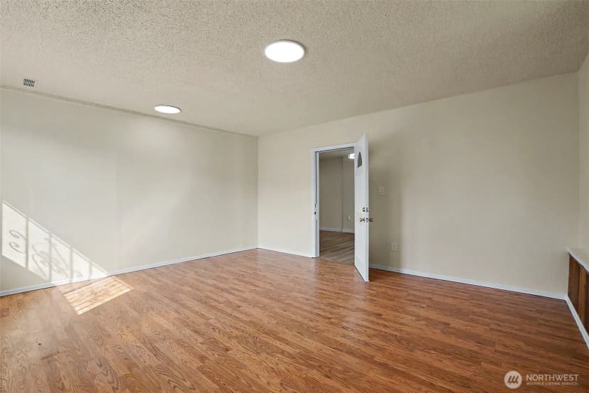 Property photo for 517 E 68th Street, Tacoma photo 27