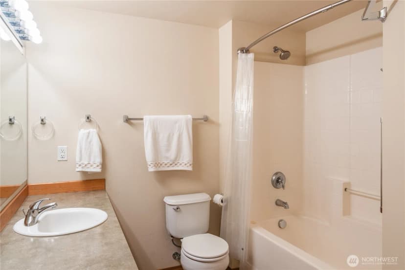 Property photo for 1011 E Sunset Hill Road, Shelton photo 13