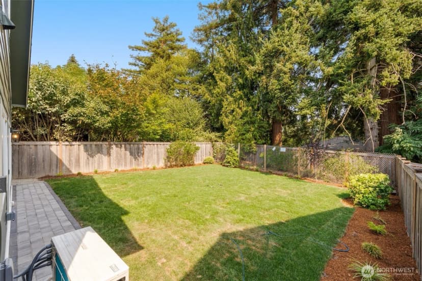 Property photo for 10530 Ashworth Avenue N #b, Seattle photo 25