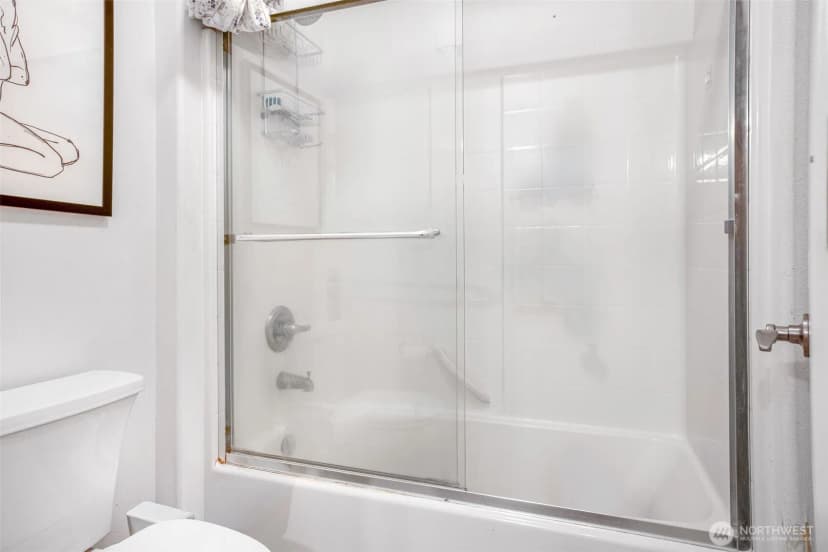 Property photo for 1825 Redmond Place Ne, Renton photo 16