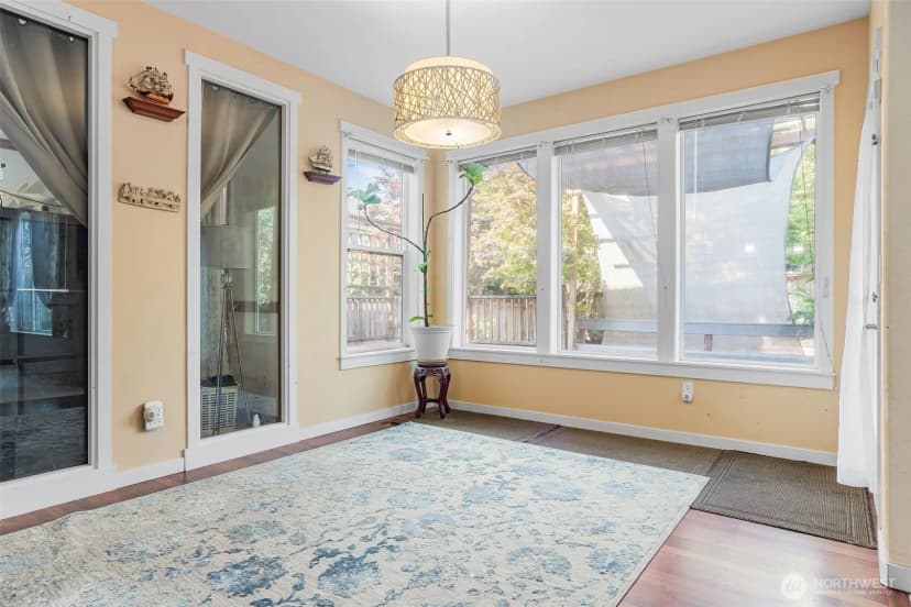 Property photo for 1825 Redmond Place Ne, Renton photo 12