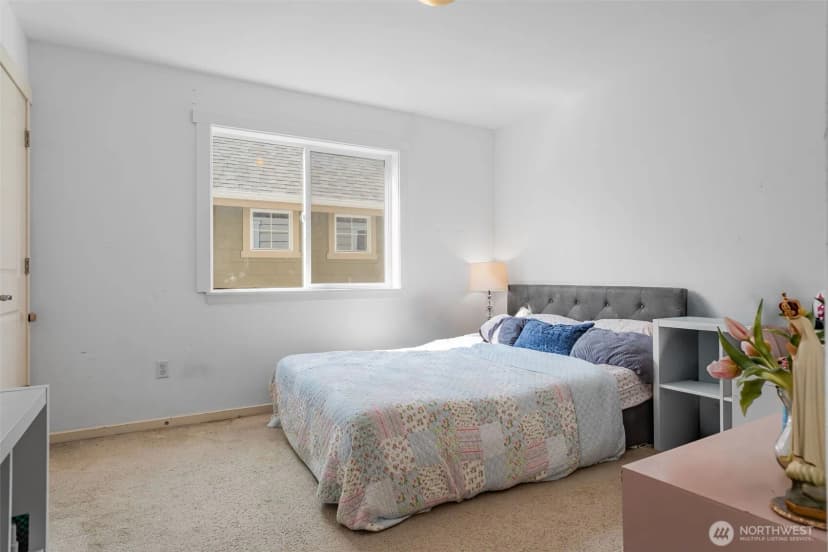 Property photo for 1825 Redmond Place Ne, Renton photo 28