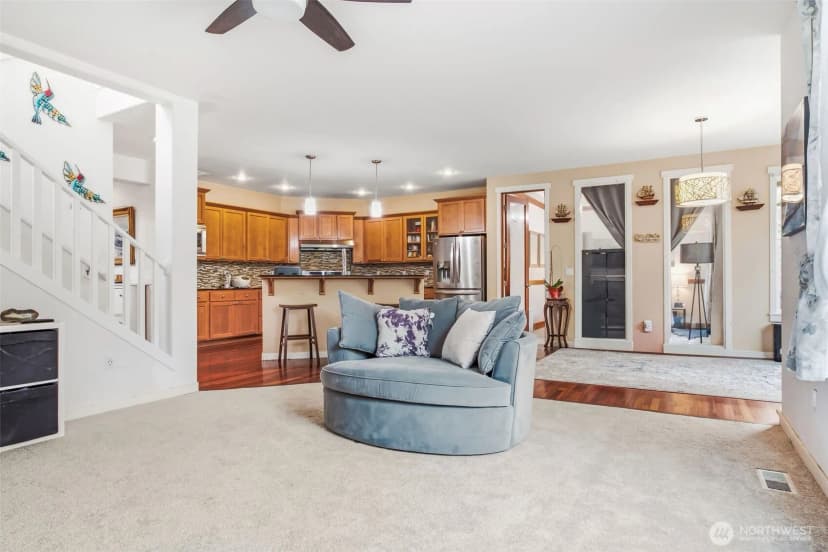 Property photo for 1825 Redmond Place Ne, Renton photo 7