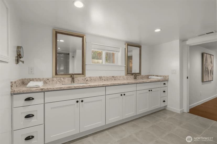 Property photo for 10530 Ashworth Avenue N, Seattle photo 19