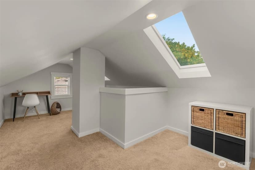 Property photo for 10530 Ashworth Avenue N, Seattle photo 15