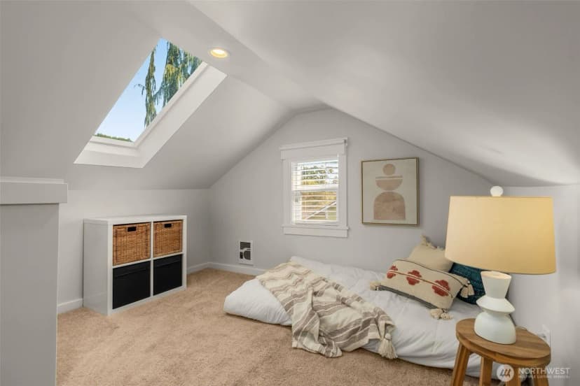 Property photo for 10530 Ashworth Avenue N, Seattle photo 14