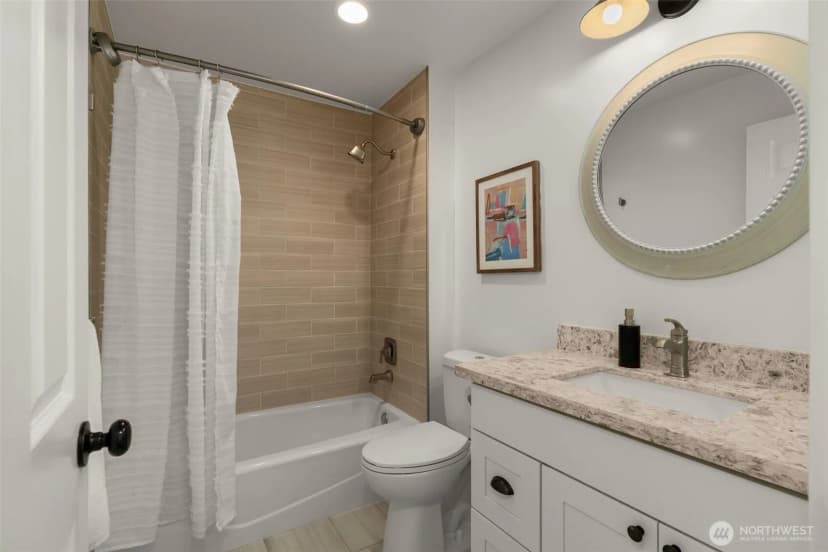 Property photo for 10530 Ashworth Avenue N, Seattle photo 12