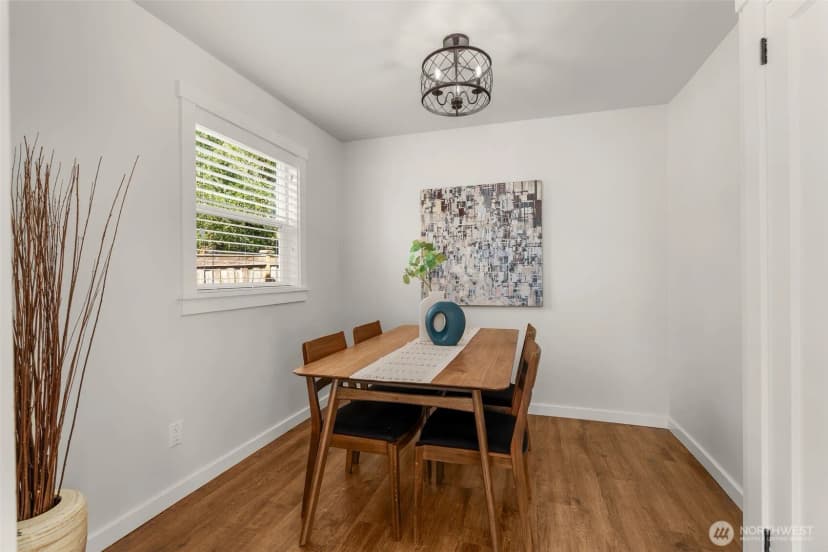 Property photo for 10530 Ashworth Avenue N, Seattle photo 6